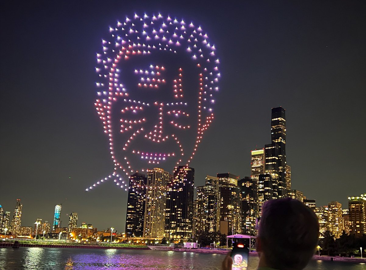 Navy-pier-drone-show-face