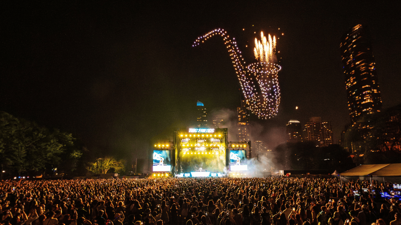 lollapalooza drone show two friends chicago pyro saxaphone