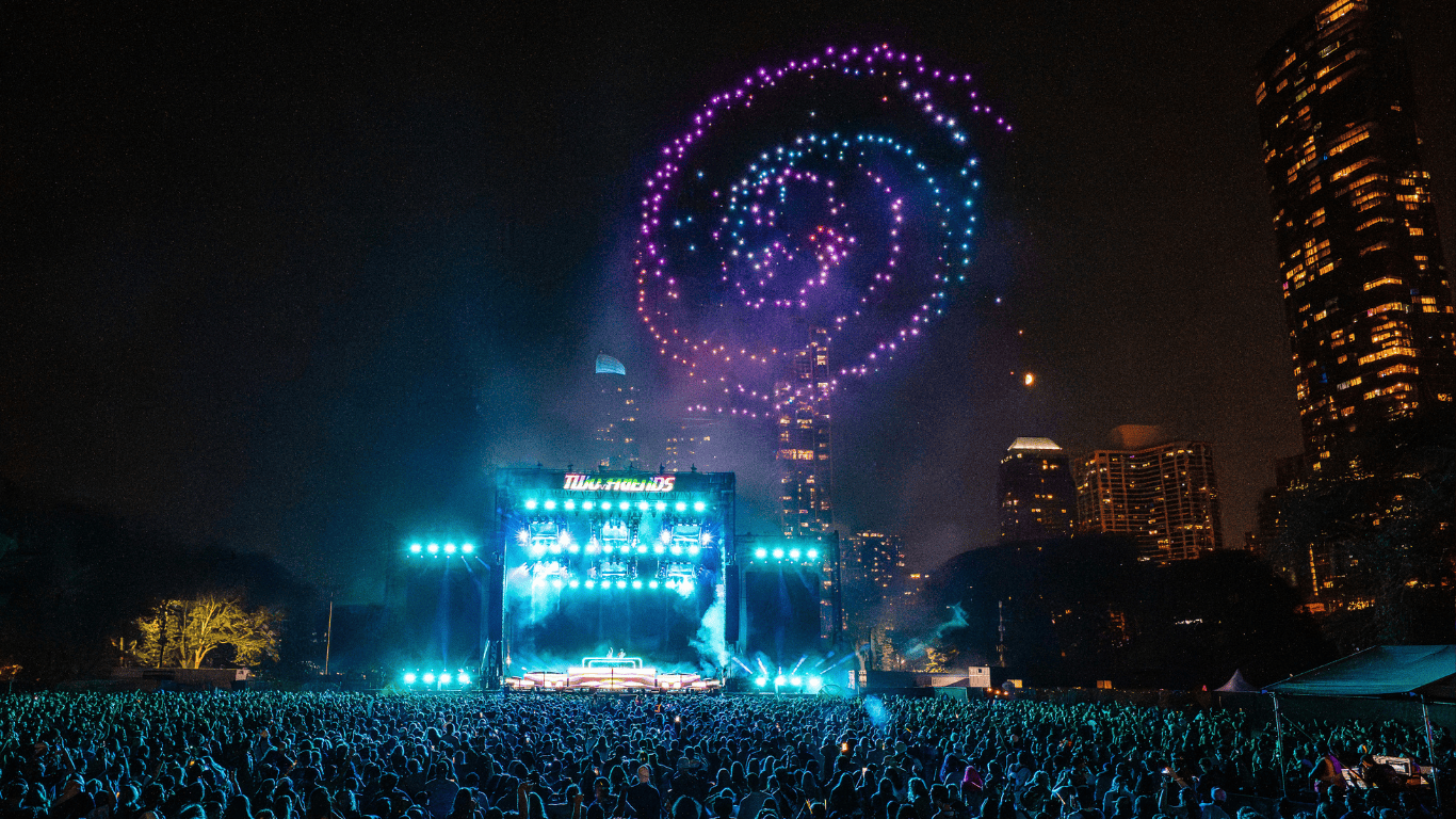 lollapalooza drone show two friends chicago universe