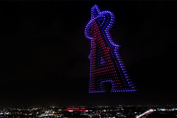 Angels Fly An Epic 800-Drone Star Wars Tribute in This Anaheim Drone Show
