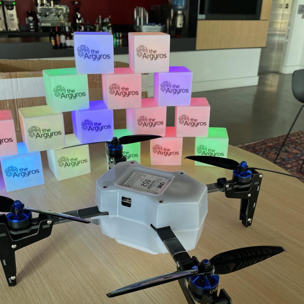 Drone Argyros table decoration